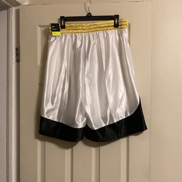 COPY - Nike Basketball shorts - Picture 4 of 6